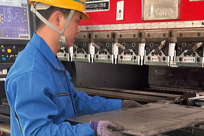 製缶・溶接スタッフ／製造職